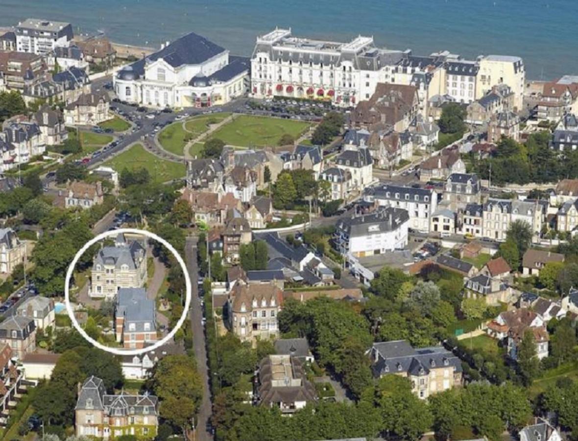 Cosy Appartement Dans Une Villa Avec Piscine, Proche Du Centre Et De La Mer Cabourg Zewnętrze zdjęcie