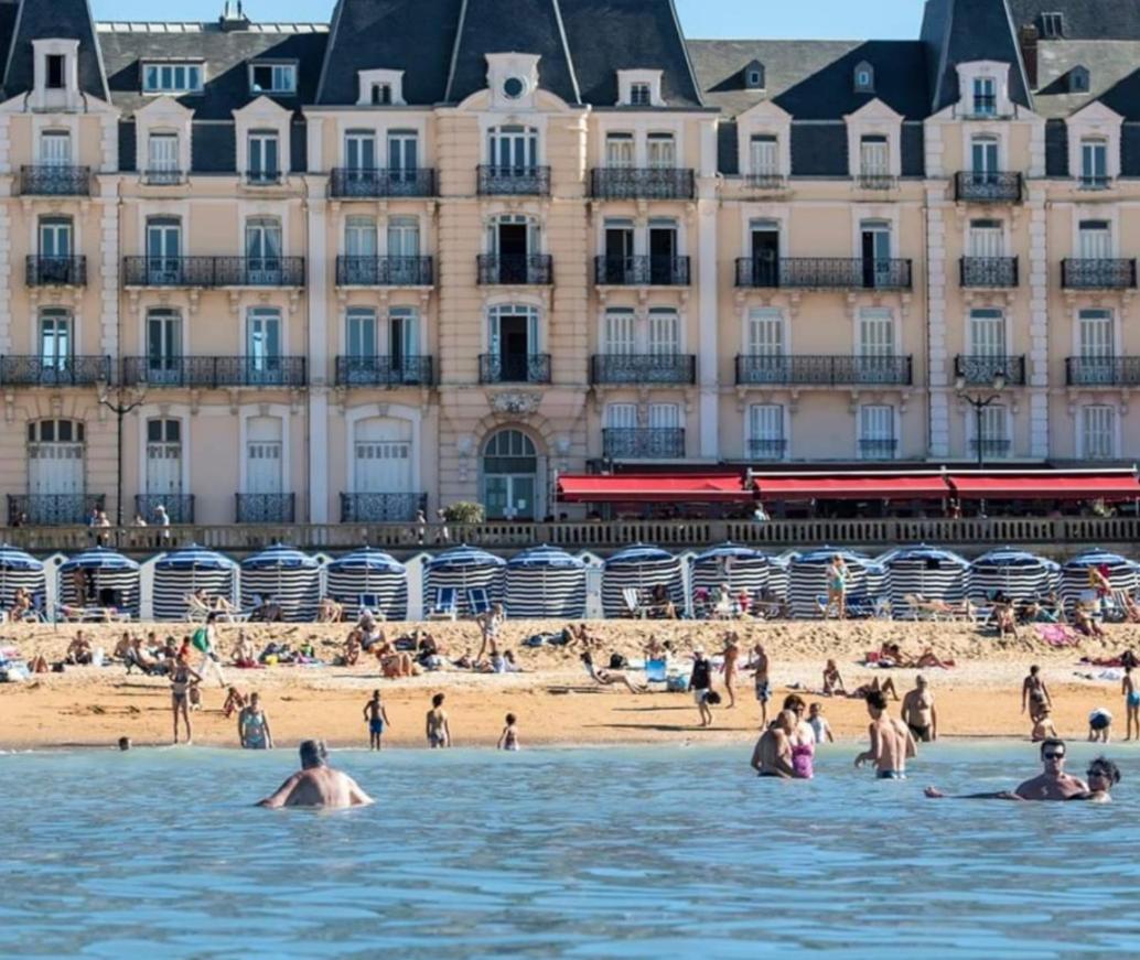 Cosy Appartement Dans Une Villa Avec Piscine, Proche Du Centre Et De La Mer Cabourg Zewnętrze zdjęcie
