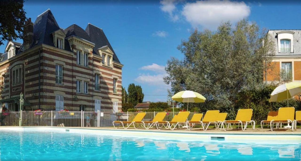 Cosy Appartement Dans Une Villa Avec Piscine, Proche Du Centre Et De La Mer Cabourg Zewnętrze zdjęcie