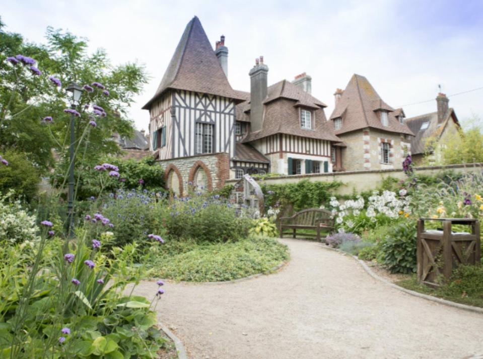 Cosy Appartement Dans Une Villa Avec Piscine, Proche Du Centre Et De La Mer Cabourg Zewnętrze zdjęcie